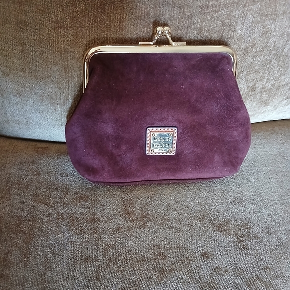 New Dooney & Bourke Burgundy Suede Coin Purse. - Picture 1 of 5
